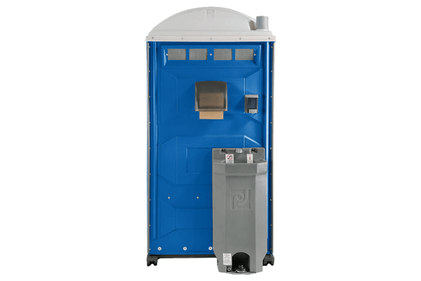 Deluxe flushable restroom trailer